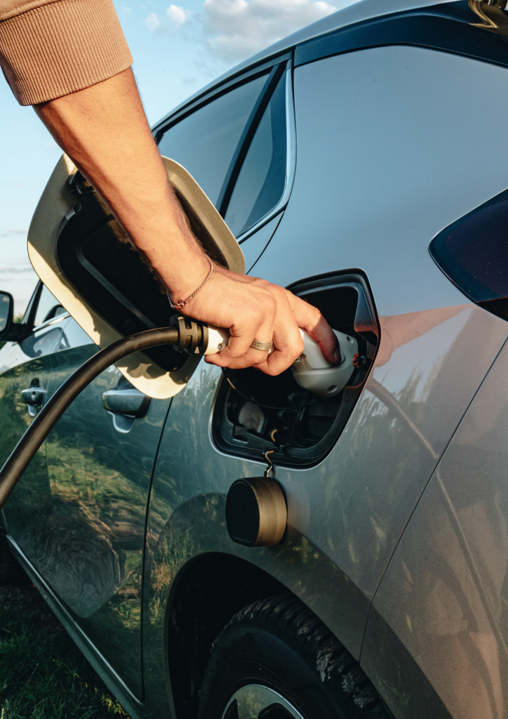 VEHÍCULO ELÉCTRICO RECARGA